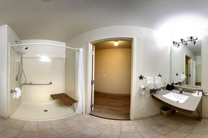 Days Inn & Suites by Wyndham Llano