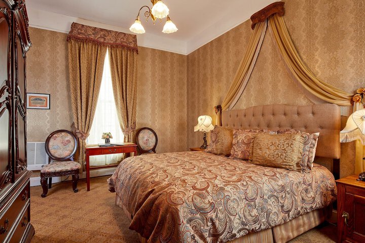 Room 71 of 75