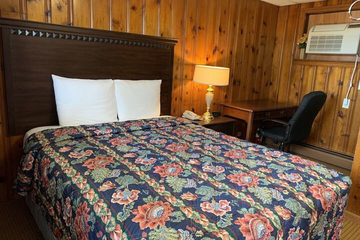 Room 8 of 31
