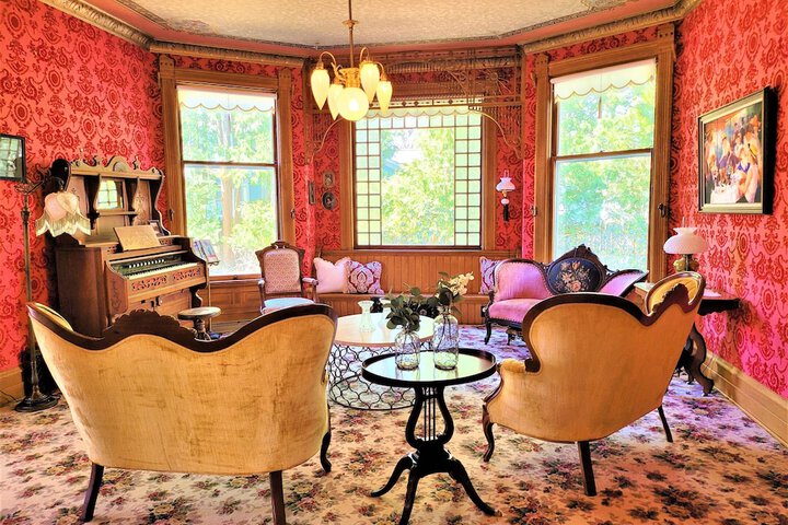 Grand Victorian B & B Inn