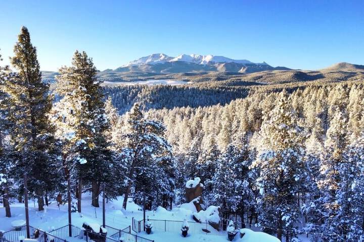 Pikes Peak Paradise Bed and Breakfast