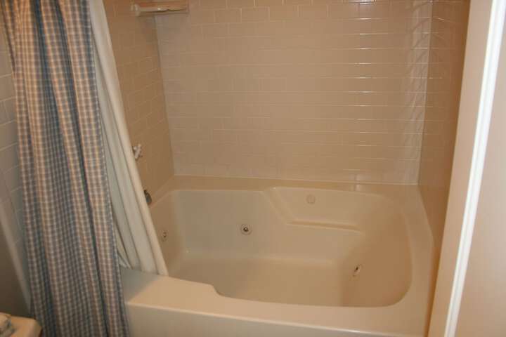 Hot Tub 227 of 231