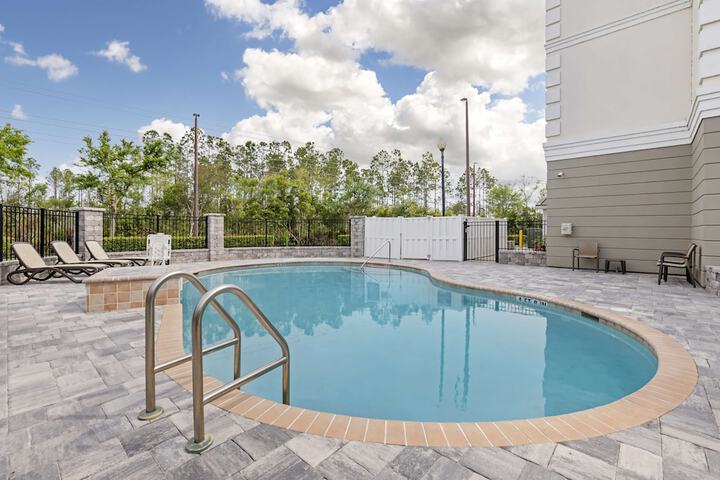 Pool 5 of 40