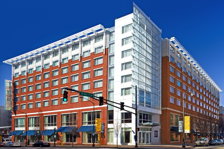 Hotel 2 of 73