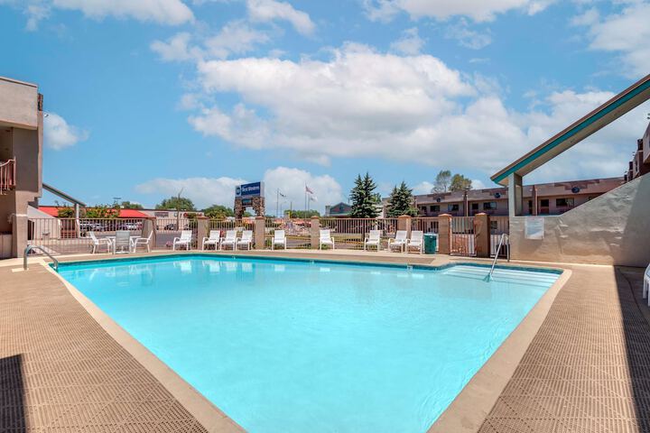 Pool 7 of 41