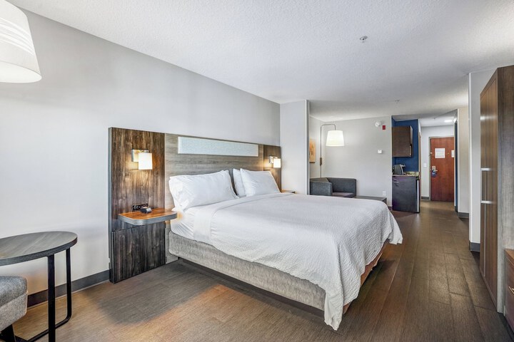 Holiday Inn Express & Suites Jacksonville - Atlantic Beach by IHG