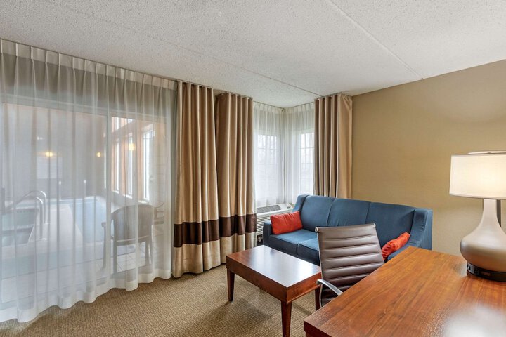 Room 13 of 38
