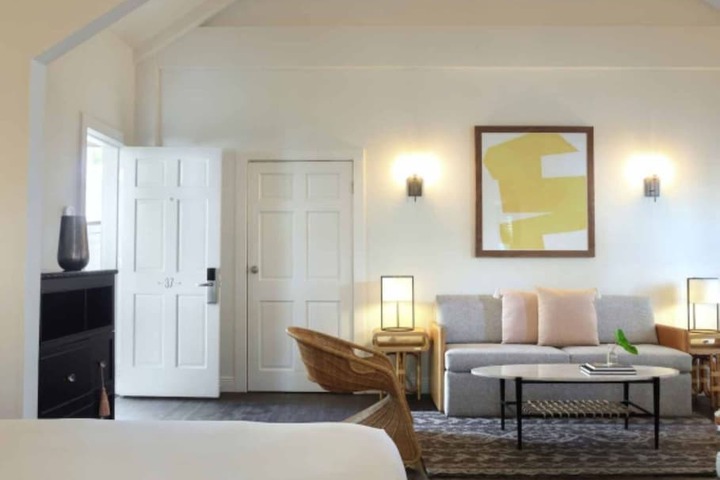 Room 37 of 44