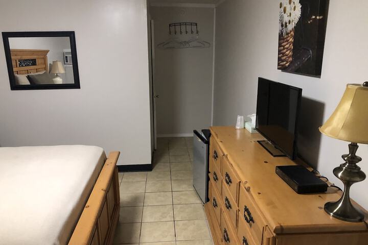 Room 21 of 25