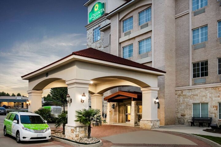 Hotel 7 of 45