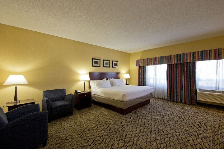 Room 11 of 24