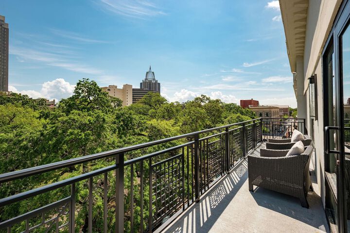 Hilton Garden Inn Mobile Downtown