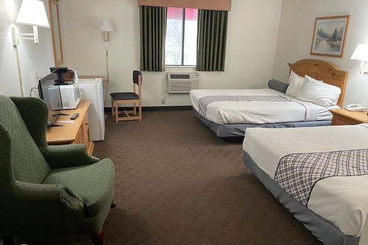 Room 13 of 19