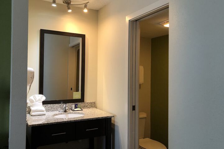 Room 50 of 72