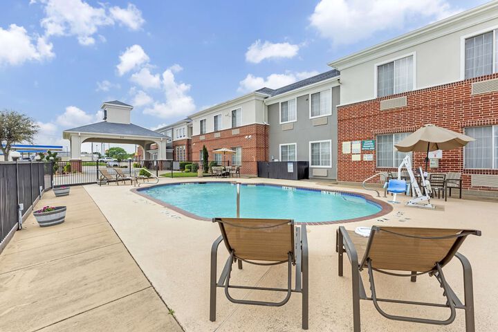 Pool 5 of 35