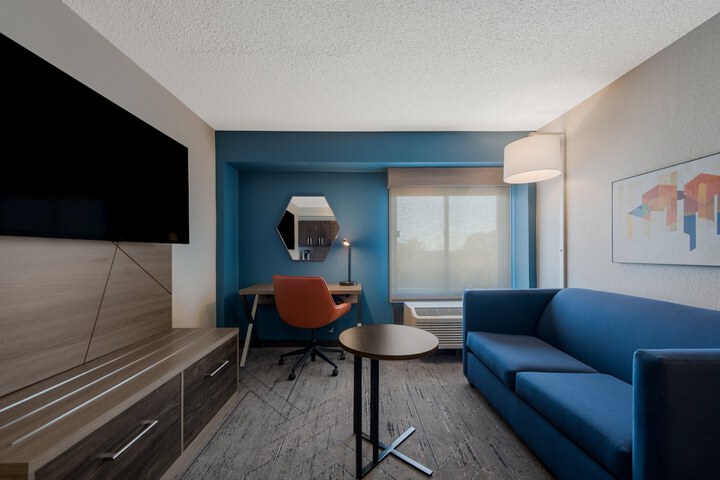 Room 22 of 51
