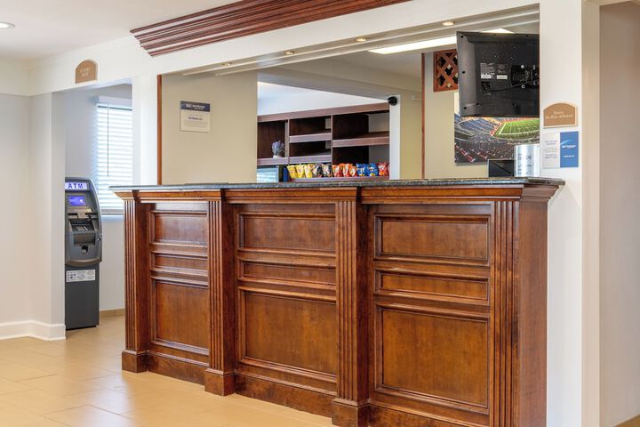 Best Western The Inn at Sharon / Foxboro