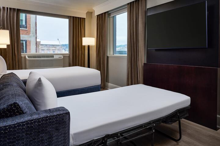 Hotel Alex Johnson Rapid City Curio Collection by Hilton