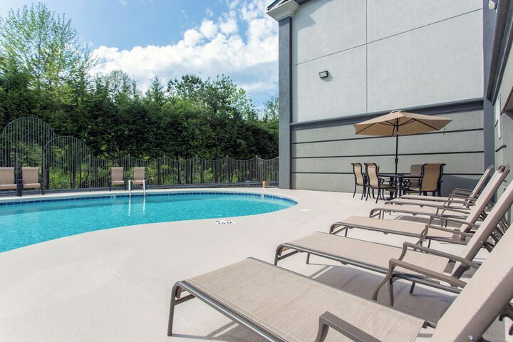 Pool 10 of 50