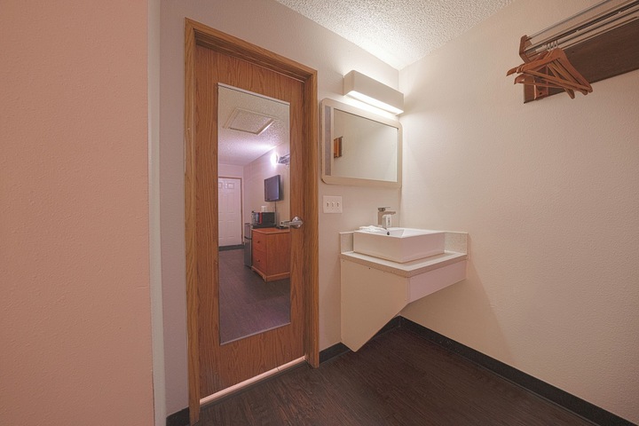 Room 46 of 60
