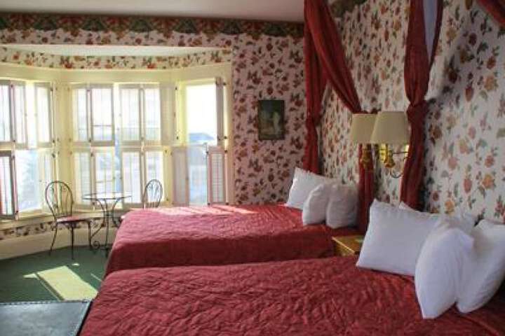 Room 54 of 113