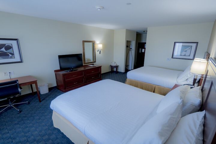 Holiday Inn Express & Suites Pampa by IHG