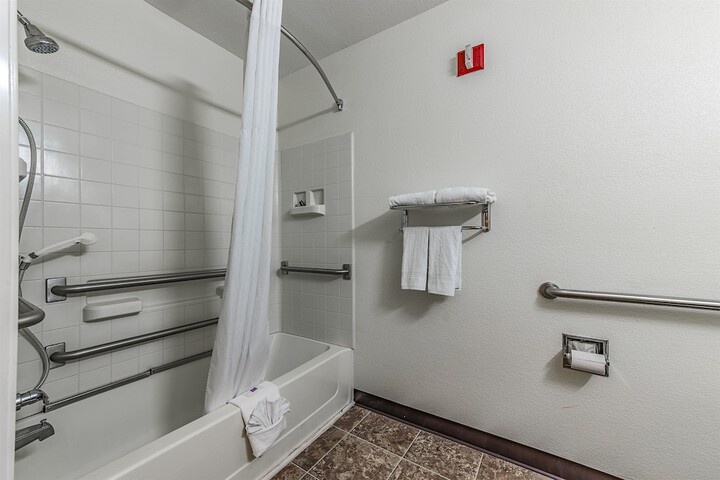 Room 20 of 32