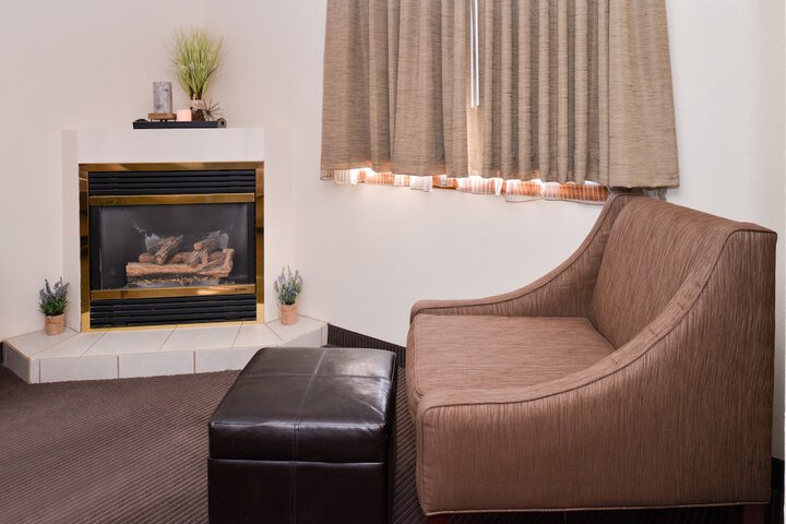 Room 21 of 27