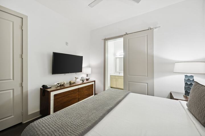 Room 35 of 118