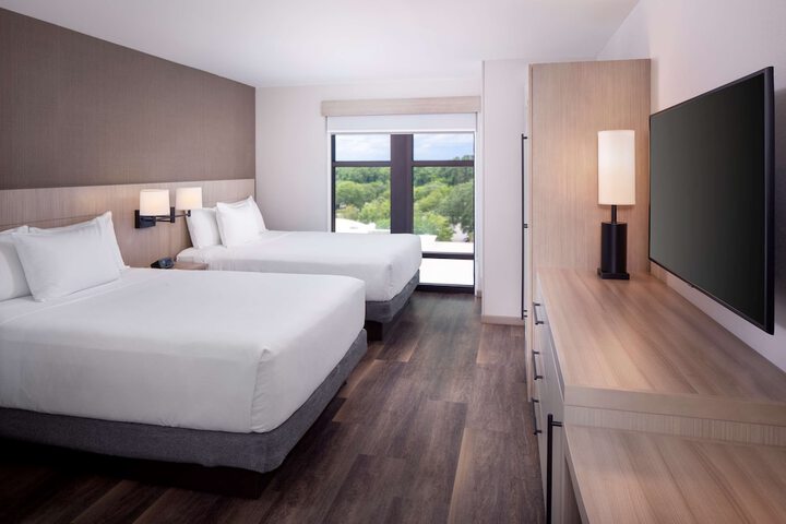 Hyatt Place Mount Pleasant Towne Centre