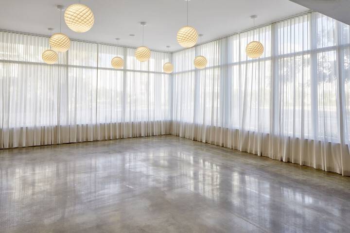The Sarasota Modern a Tribute Portfolio Hotel