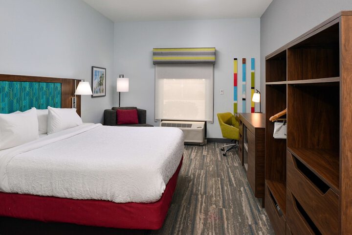 Room 11 of 42