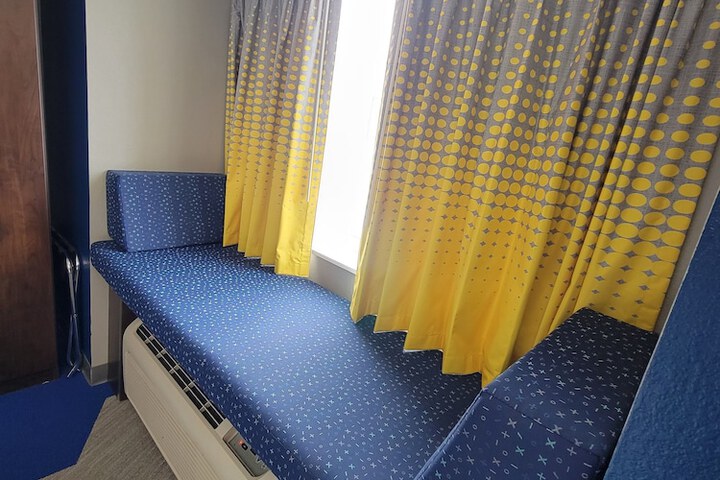Room 19 of 54