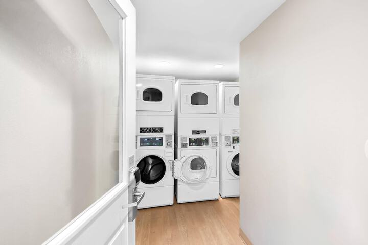 MainStay Suites Middleburg Heights Cleveland Airport