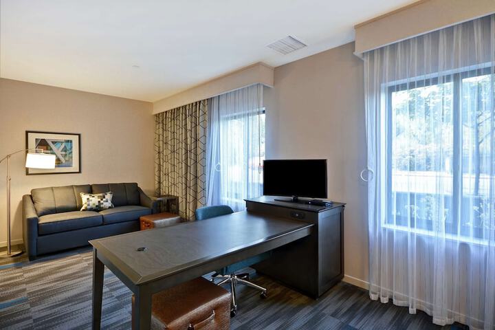 Room 21 of 47