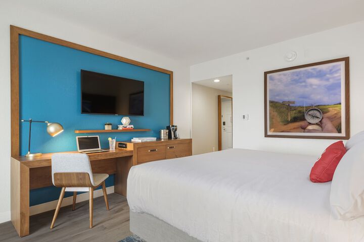 Compass Hotel by Margaritaville Anna Maria Sound