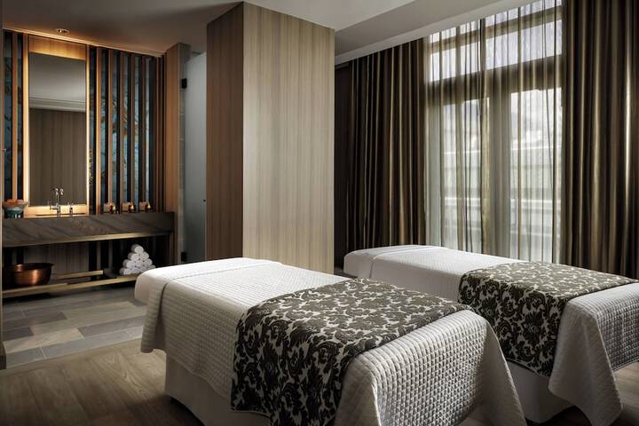 JW Marriott Edmonton ICE District