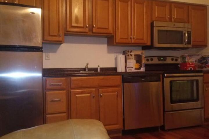 simple one bedroom free parking