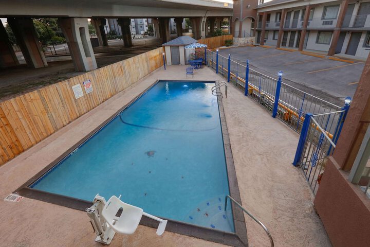 Pool 12 of 46