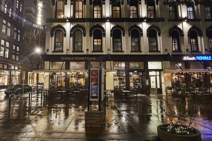 The Oliver Hotel