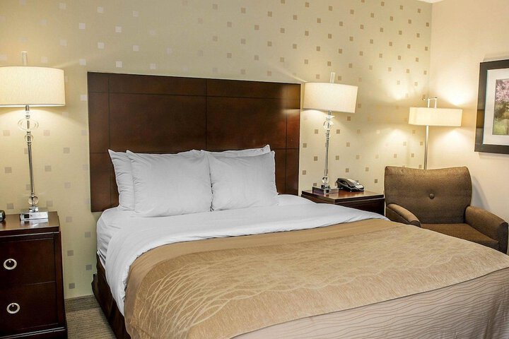 Room 16 of 32