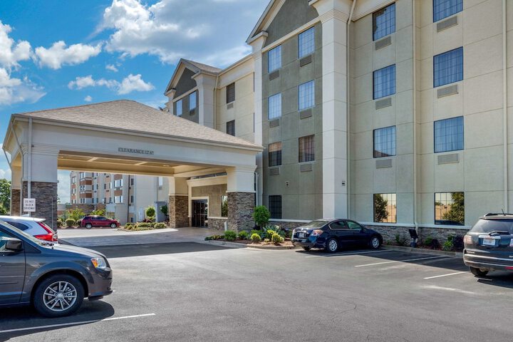 Hotel 6 of 63