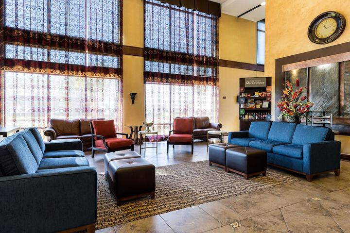 Hotel Interior 8 of 27