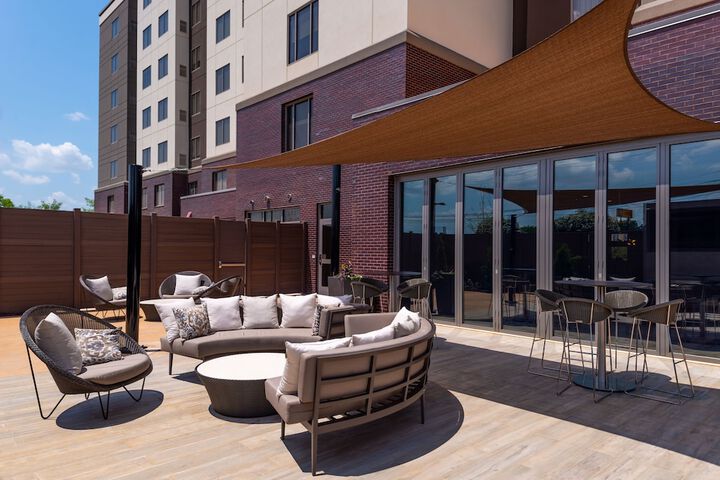 Terrace/Patio 34 of 36