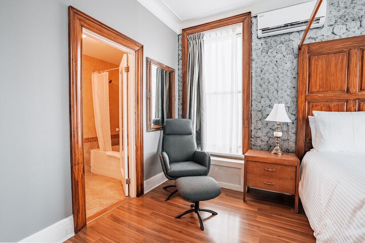 Room 14 of 64