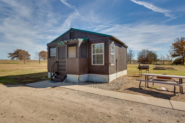 On-site Boat Ramp: Pet-friendly Kerens Studio!