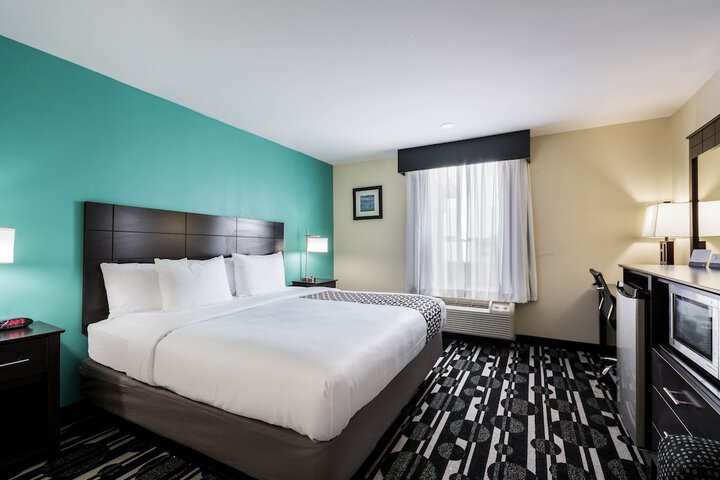 Room 3 of 16