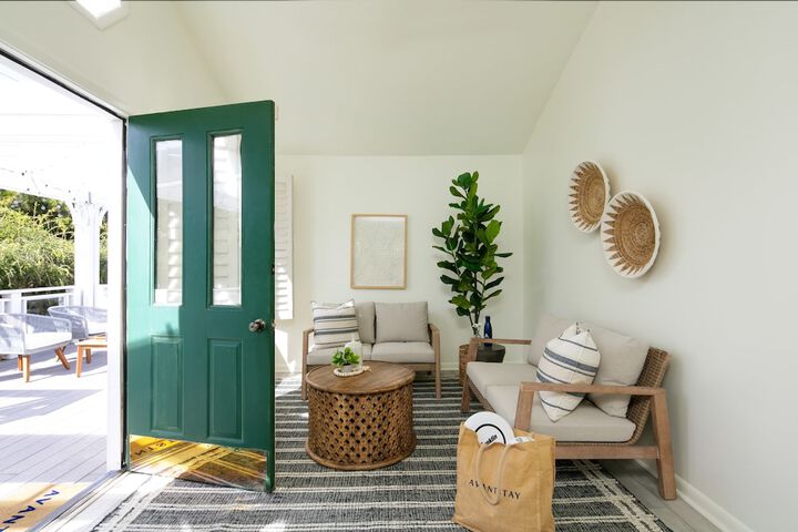 Hemlock by Avantstay Minutes From Folly Beach w / Multiple Patios