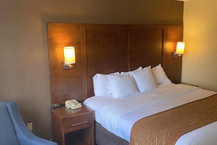 Room 4 of 23
