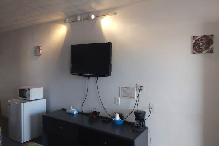 Room 50 of 64